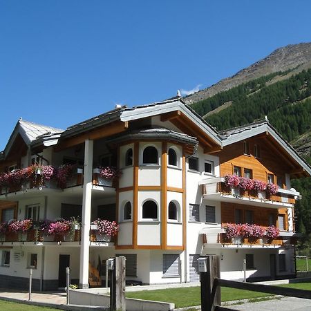 Haus Alpenstern Apartment Saas-Grund Bagian luar foto