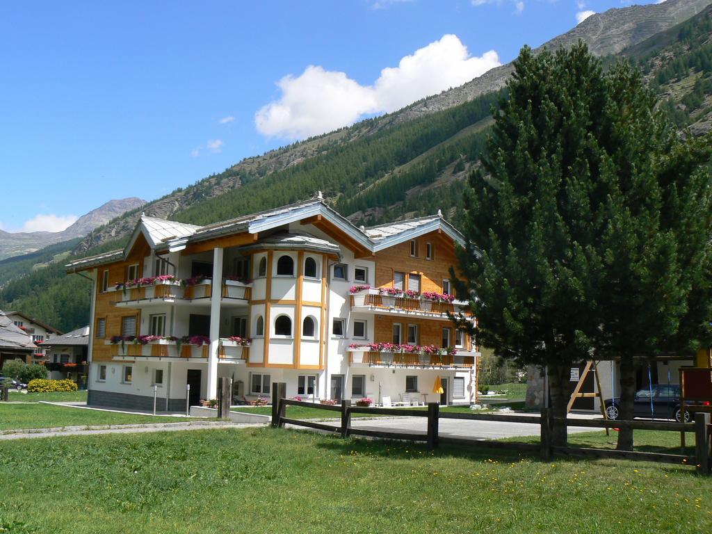 Haus Alpenstern Apartment Saas-Grund Bagian luar foto