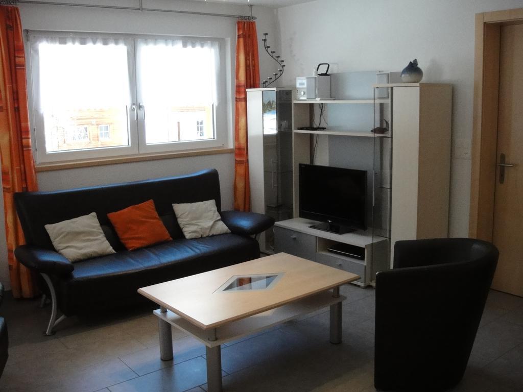Haus Alpenstern Apartment Saas-Grund Ruang foto