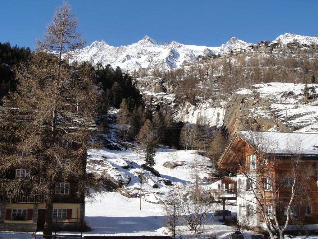 Haus Alpenstern Apartment Saas-Grund Ruang foto