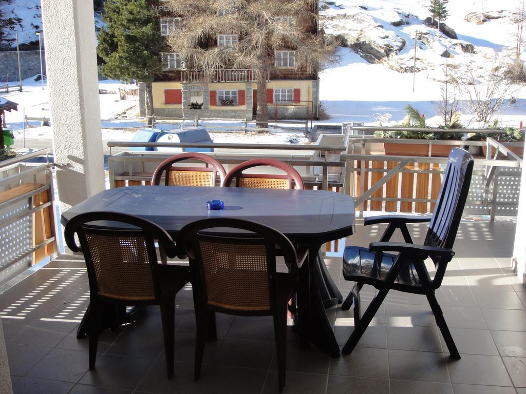 Haus Alpenstern Apartment Saas-Grund Ruang foto