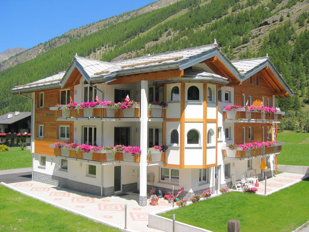 Haus Alpenstern Apartment Saas-Grund Ruang foto